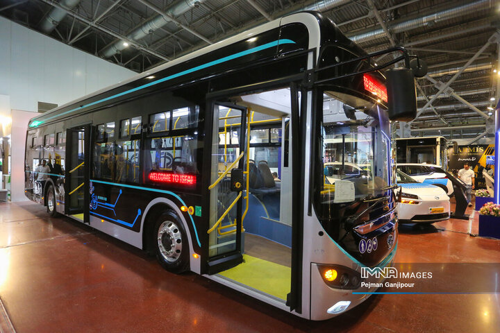 دومین روز نمایشگاه حمل‌ونقل و ترانزیت و مدیریت شهری اصفهان