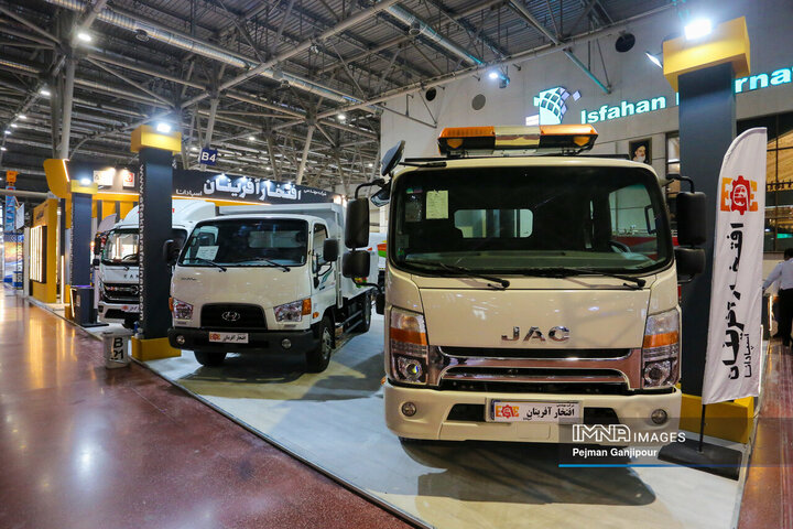 دومین روز نمایشگاه حمل‌ونقل و ترانزیت و مدیریت شهری اصفهان