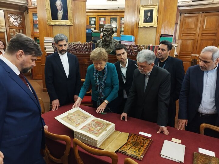 فهرست‌واره نسخ خطی فارسی در روسیه تهیه می‌شود