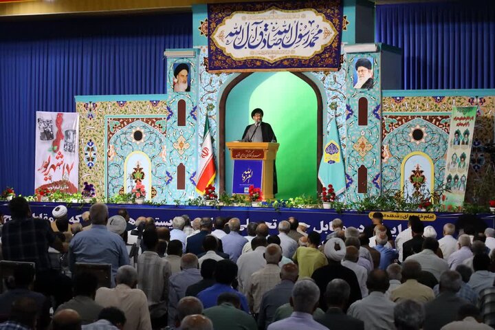 مدیران کشور توسعه دینی، فرهنگی و مذهبی را مهم تلقی کنند