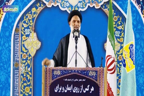 ایران قوی، نتیجه اقتصاد پایدار و مردممحور است ایران قوی، نتیجه اقتصاد پایدار و مردممحور است