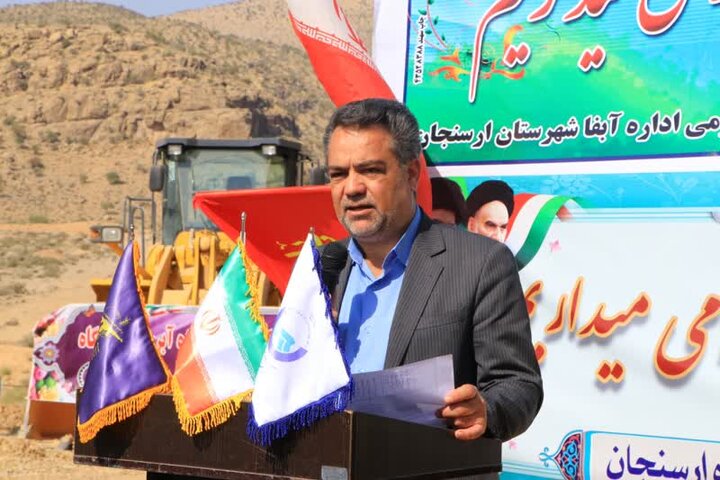 آغاز عملیات انتقال آب به ۶۵ روستای ارسنجان؛ گامی بزرگ در تأمین آب پایدار