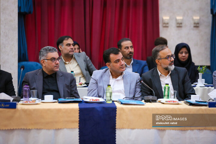 نشست تخصصی معاونین حمل‌و‌نقل و ترافیک کلان‌شهرهای ایران