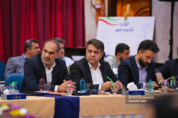 نشست تخصصی معاونین حمل‌و‌نقل و ترافیک کلان‌شهرهای ایران