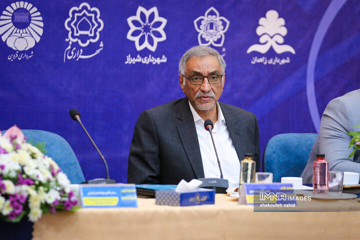 شهرداری‌ها از منابع خطرپذیر برای حمایت از پروژه‌های نوآورانه استفاده کنند