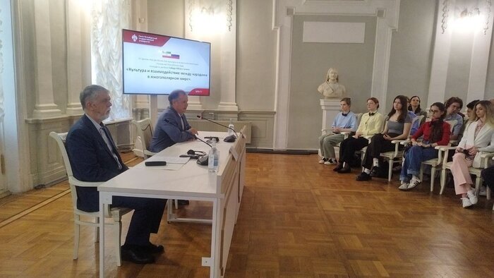 روابط ایران و روسیه، زمینهساز تحقق جهان چندقطبی است