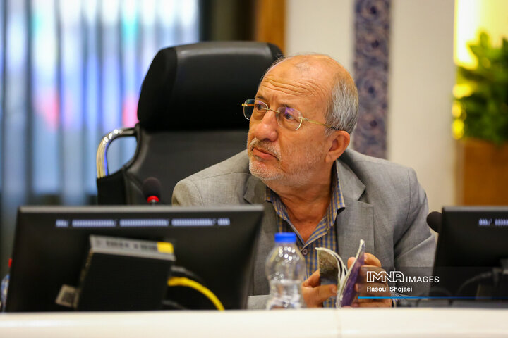 عباس حاج رسولی ها رئیس کمیسیون اقتصادی، سرمایه گذاری و گردشگری شورای اسلامی شهر