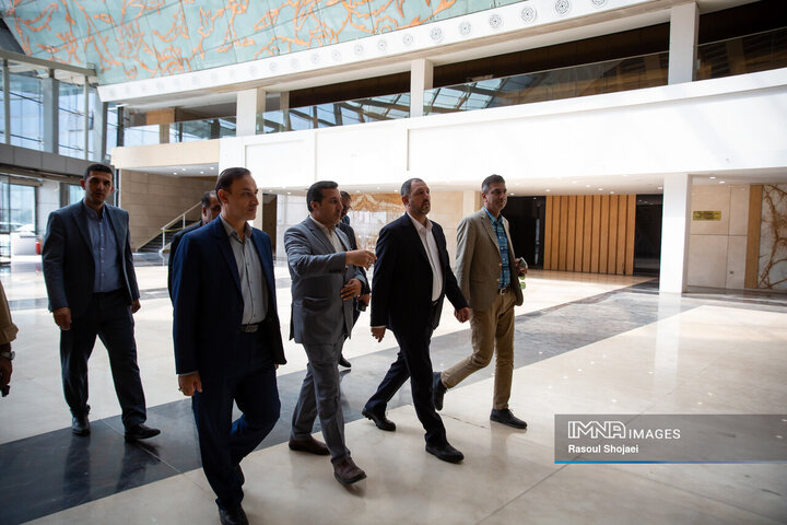بازدید رئیس شورای عالی استان‌ها از پردیس سینمایی شهر رویاها و مرکز همایش‌های اصفهان