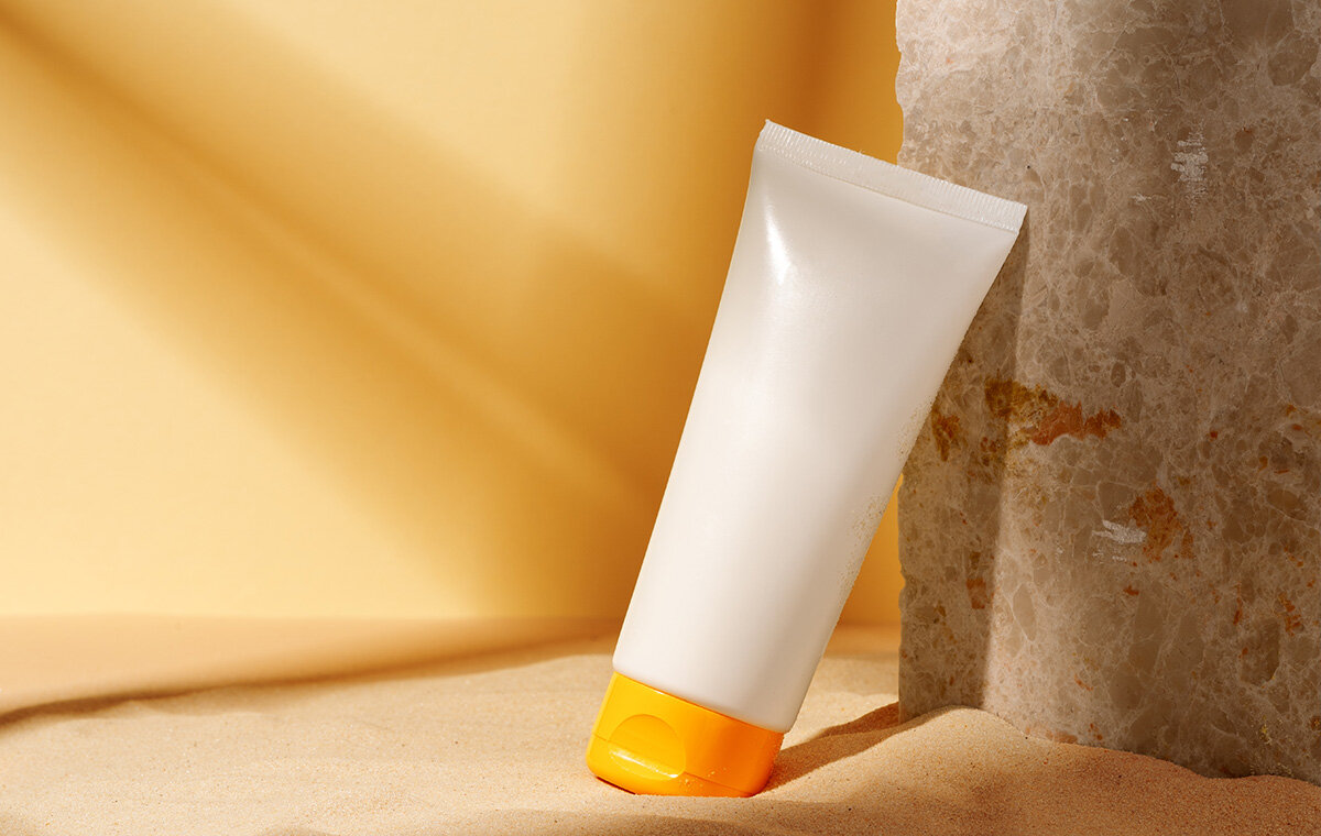 با بهترین ضدآفتاب های آبرسان از برندهای ایرانی بیشتر آشنا شوید