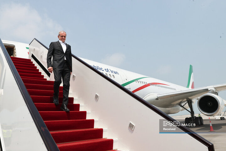 ورود رئیس جمهور به دوحه