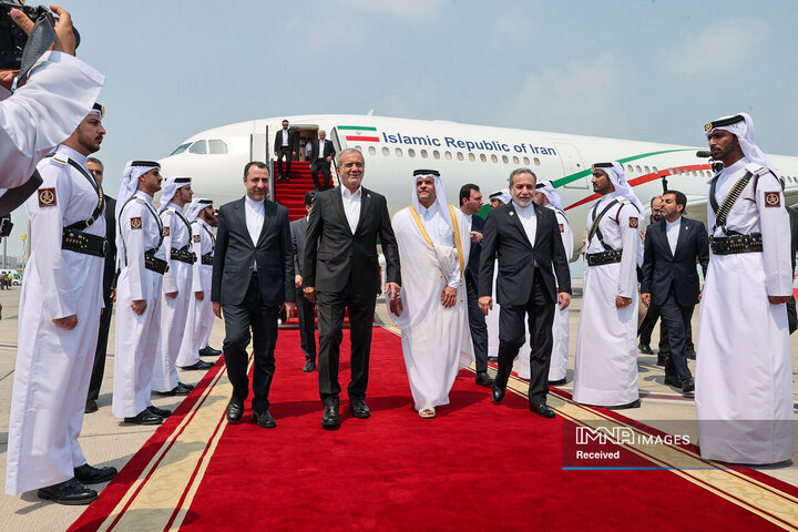 ورود رئیس جمهور به دوحه