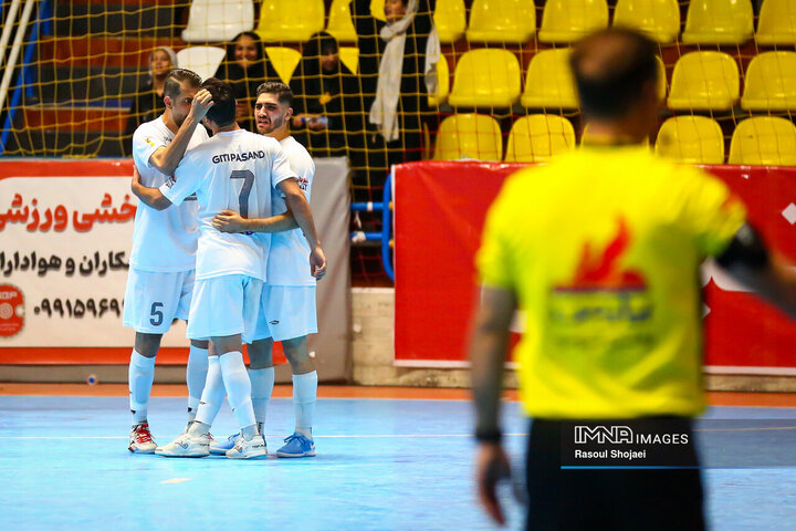 دربی فوتسال اصفهان؛ گیتی پسند - پالایش نفت اصفهان