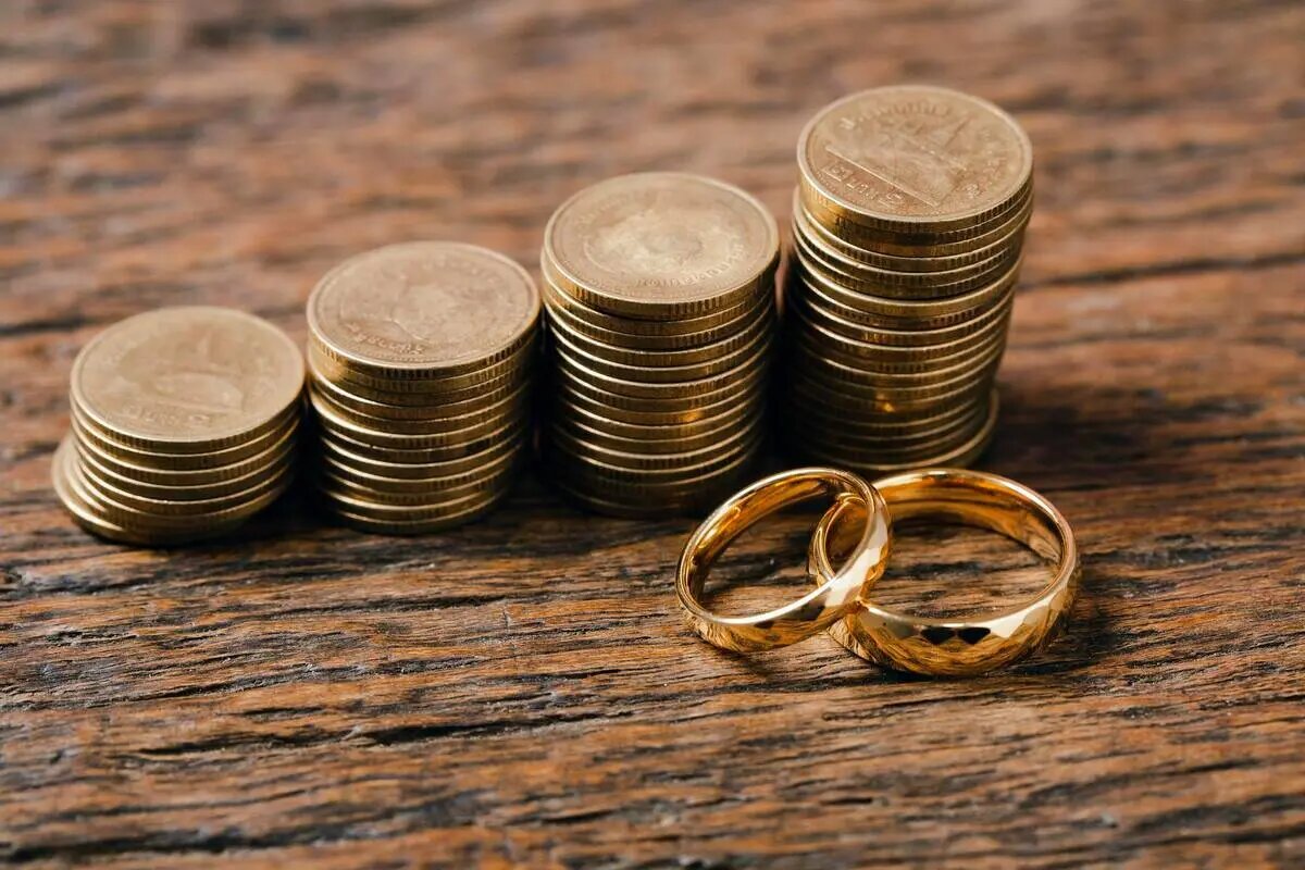 مهریه ۱۴ سکهای؛ انگیزهای برای ازدواج یا تصمیمی نمادین 2 مهریه ۱۴ سکهای؛ انگیزهای برای ازدواج یا تصمیمی نمادین