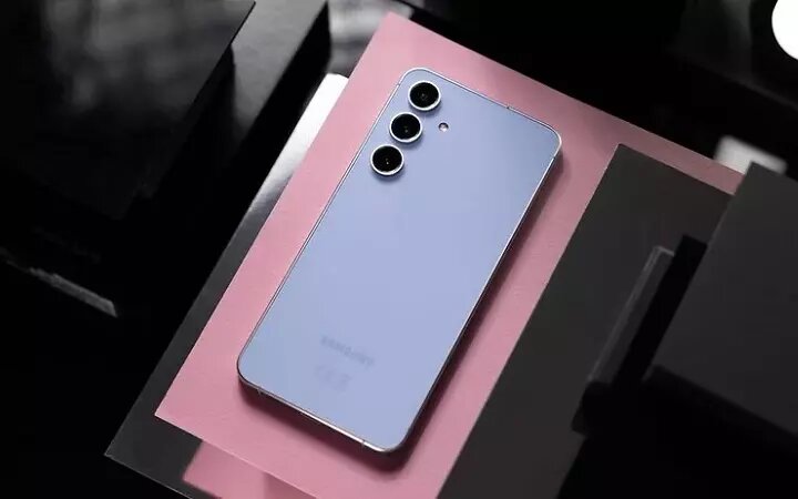 قیمت s25 fe + مشخصات و مقایسه با s24 fe