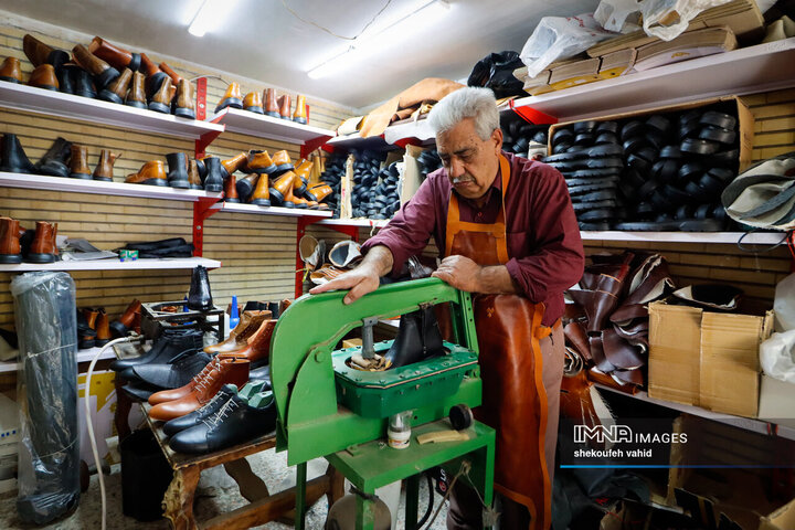 داستان چرم و کفش