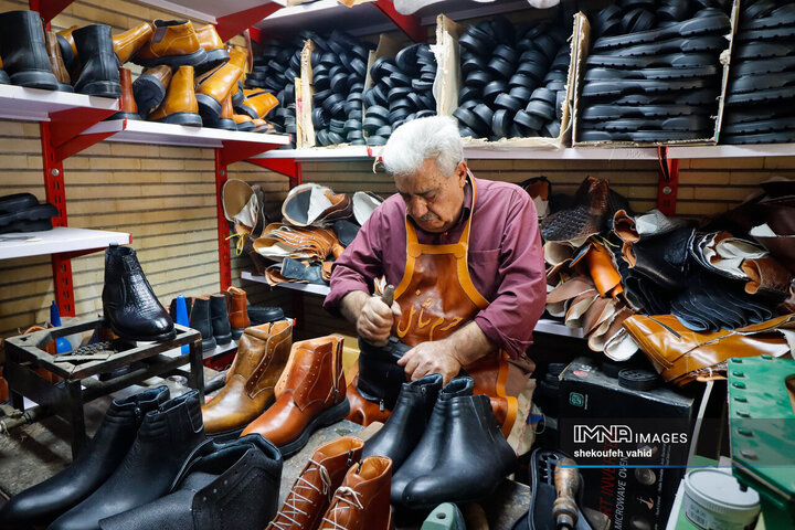 داستان چرم و کفش