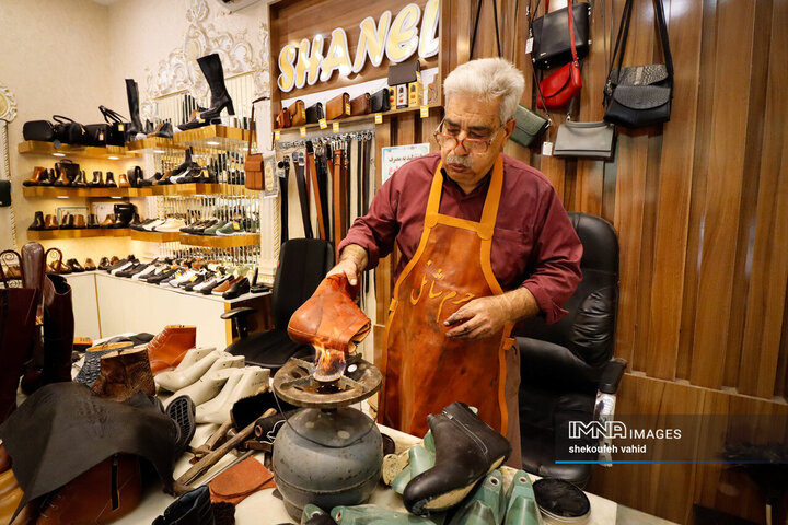 داستان چرم و کفش