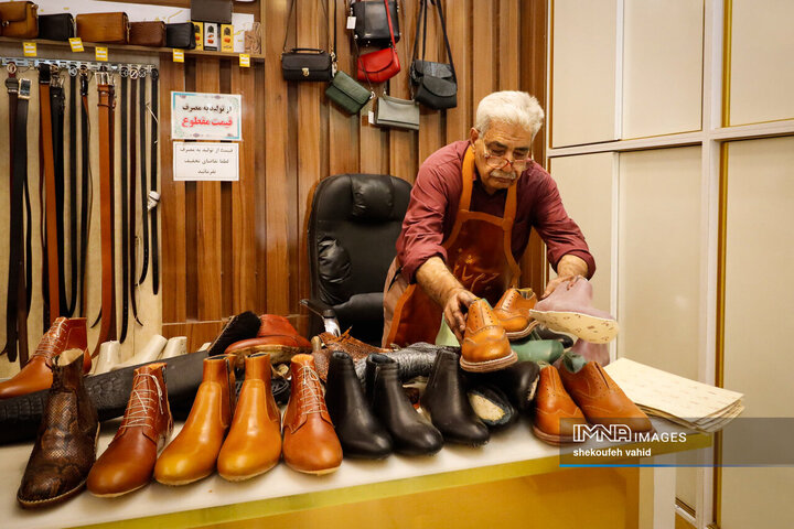 داستان چرم و کفش