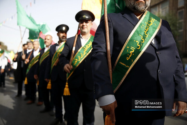 آیین استقبال از ورود کاروان نمادین حضرت معصومه(س) به شهر مقدس قم