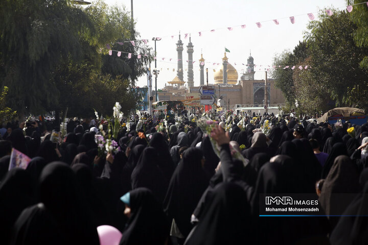 آیین استقبال از ورود کاروان نمادین حضرت معصومه(س) به شهر مقدس قم