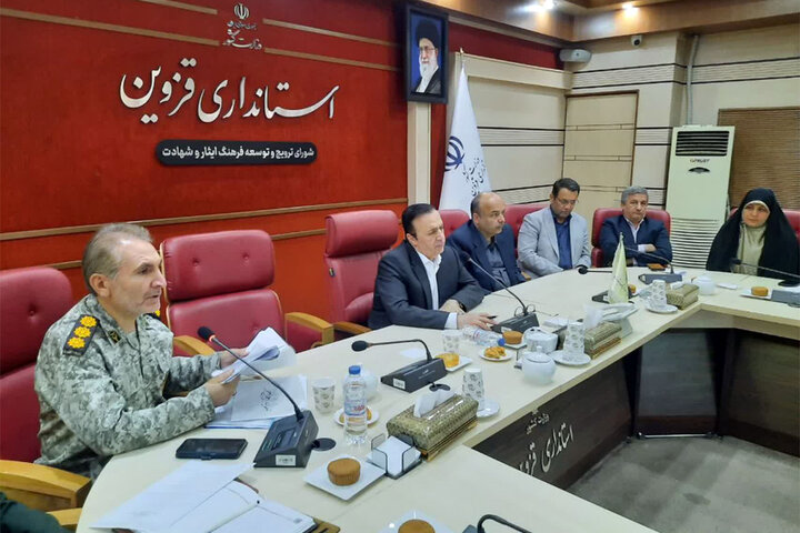 برنامه‌های هفته دفاع مقدس همراه با نشاط اجتماعی برگزار شود