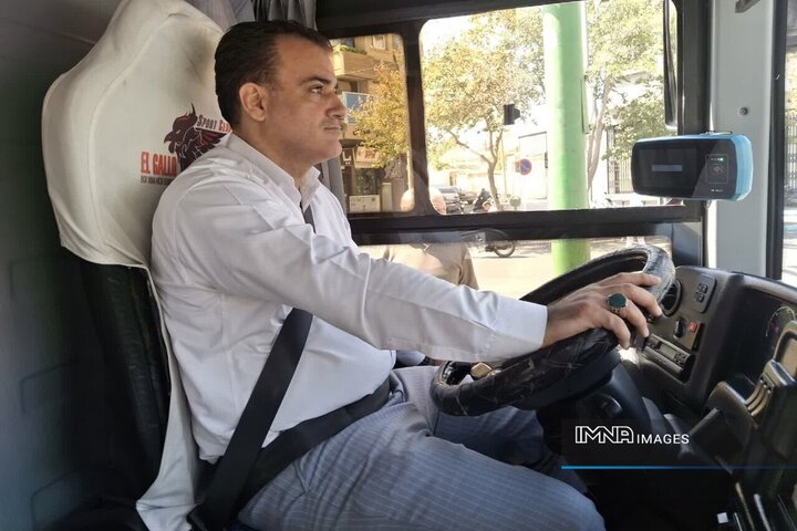 مدیرعامل شرکت اتوبوسرانی اصفهان راننده اتوبوس شد + فیلم