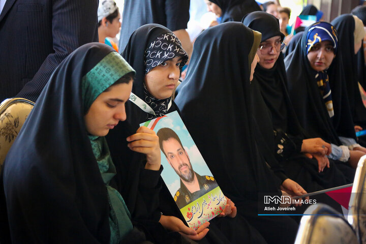 آیین رونمایی از پوستر سی‌و‌هفتمین جشنواره فیلم کودکان و نوجوانان