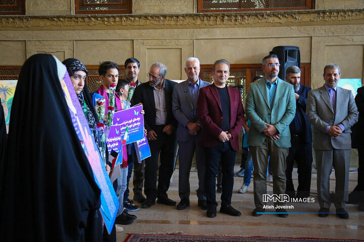 آیین رونمایی از پوستر سی‌و‌هفتمین جشنواره فیلم کودکان و نوجوانان