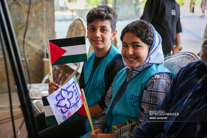 آیین رونمایی از پوستر سی‌و‌هفتمین جشنواره فیلم کودکان و نوجوانان