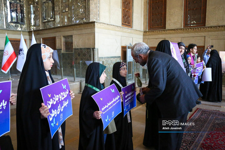 آیین رونمایی از پوستر سی‌و‌هفتمین جشنواره فیلم کودکان و نوجوانان