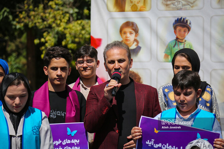 آیین رونمایی از پوستر سی‌و‌هفتمین جشنواره فیلم کودکان و نوجوانان