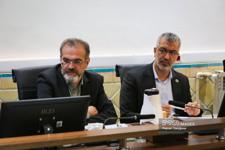 بازدید اعضای مجمع شهرهای تاریخی ایران از مجموعه تخت فولاد