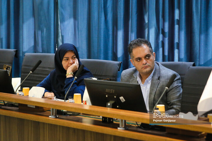 بازدید اعضای مجمع شهرهای تاریخی ایران از مجموعه تخت فولاد