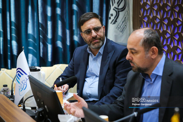 بازدید اعضای مجمع شهرهای تاریخی ایران از مجموعه تخت فولاد