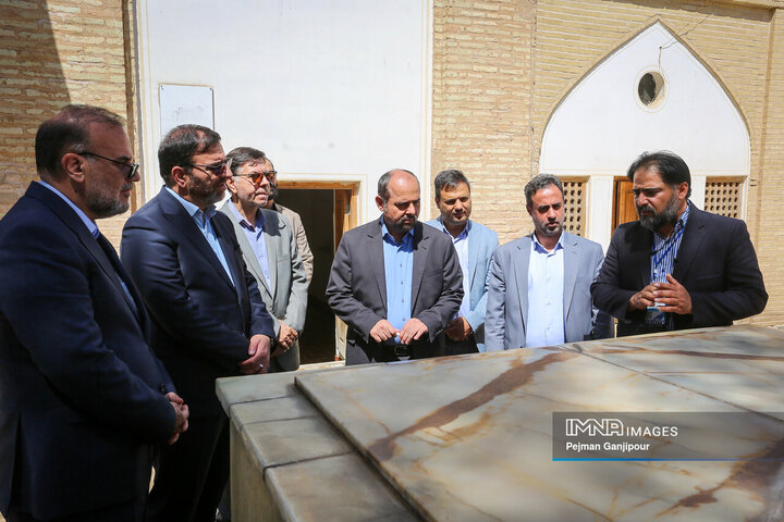 بازدید اعضای مجمع شهرهای تاریخی ایران از مجموعه تخت فولاد