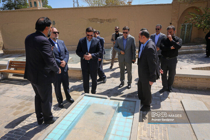 بازدید اعضای مجمع شهرهای تاریخی ایران از مجموعه تخت فولاد