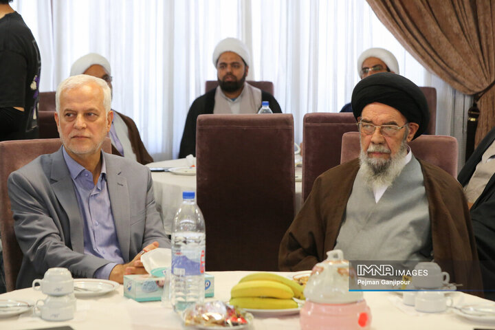 آیت‌الله سید یوسف طباطبایی‌نژاد نماینده ولی‌فقیه در استان و امام جمعه اصفهان و علی قاسم زاده شهردار اصفهان