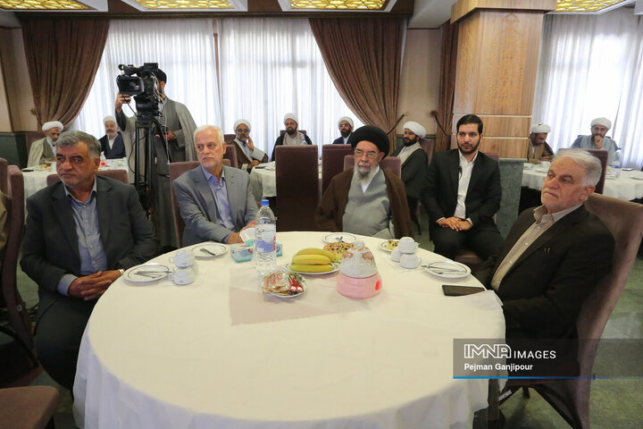 گردهمائی ائمه جماعات شهرداری اصفهان
