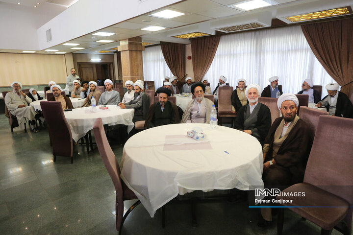 گردهمائی ائمه جماعات شهرداری اصفهان