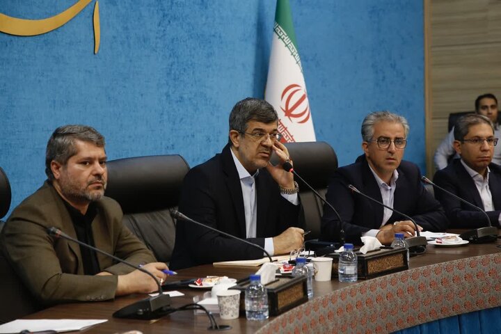 تاکید استاندار یزد بر ضرورت ریشه‌یابی نابه‌سامانی‌های موجود در بازارها