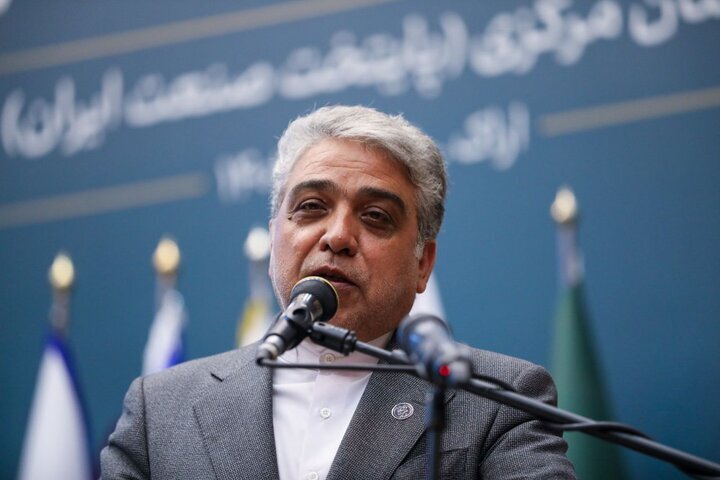 تولیدکنندگان سربازان خط مقدم جهاد اقتصادی هستند