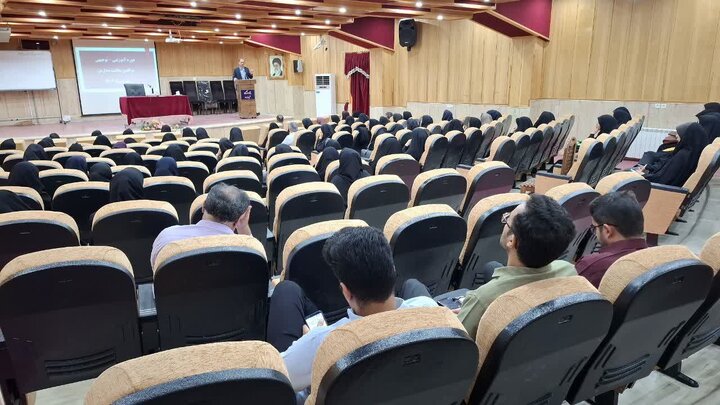 طرح محیط‌یاری در مدارس ابتدایی استان یزد آغاز شد