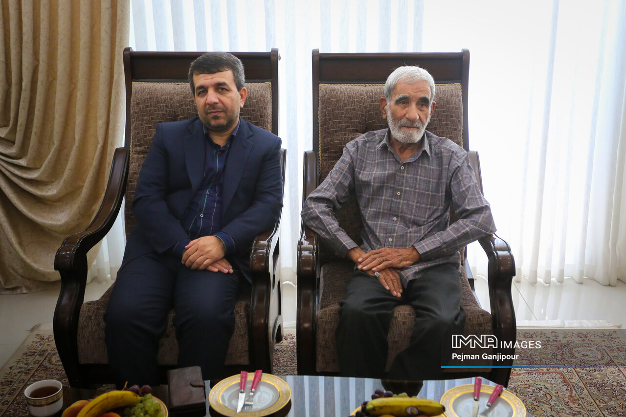 تجلیل از خانواده شهید اصغر لاوی، افتخارات ورزشی و فرهنگی در اصفهان