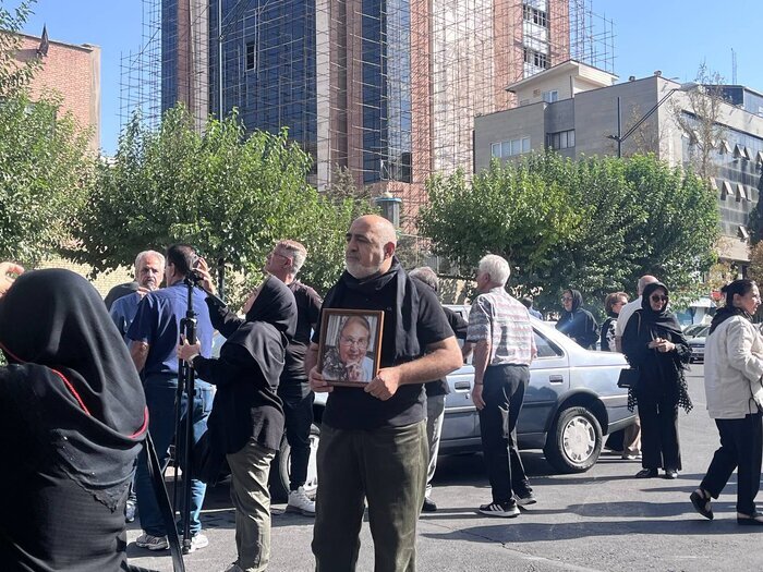 ایران یعنی خانواده باغچهبان/ پیکر ثمینه باغچهبان تشییع شد