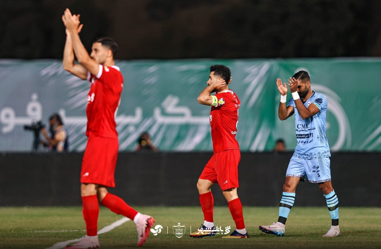 کارت قرمز پیشکسوتان سرخابی به مدیران استقلال و پرسپولیس