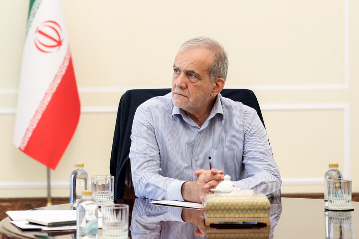 پزشکیان: باید اداره امور را به خادمان واقعی بسپاریم