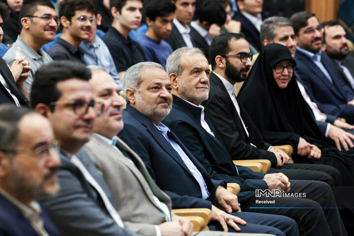 تجلیل از مدال آوران المپیادهای علمی جهان