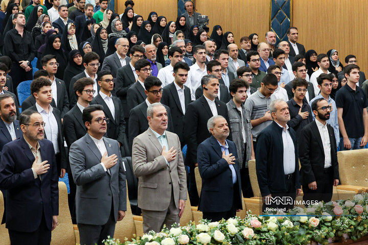 تجلیل از مدال آوران المپیادهای علمی جهان