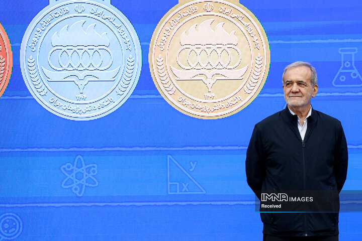 تجلیل از مدال آوران المپیادهای علمی جهان