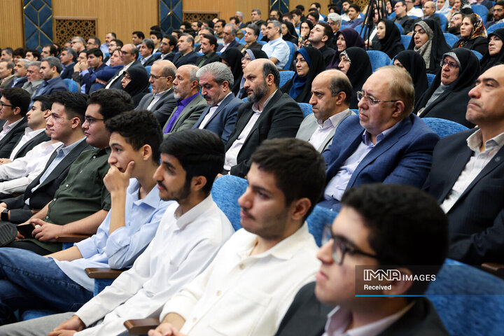 تجلیل از مدال آوران المپیادهای علمی جهان